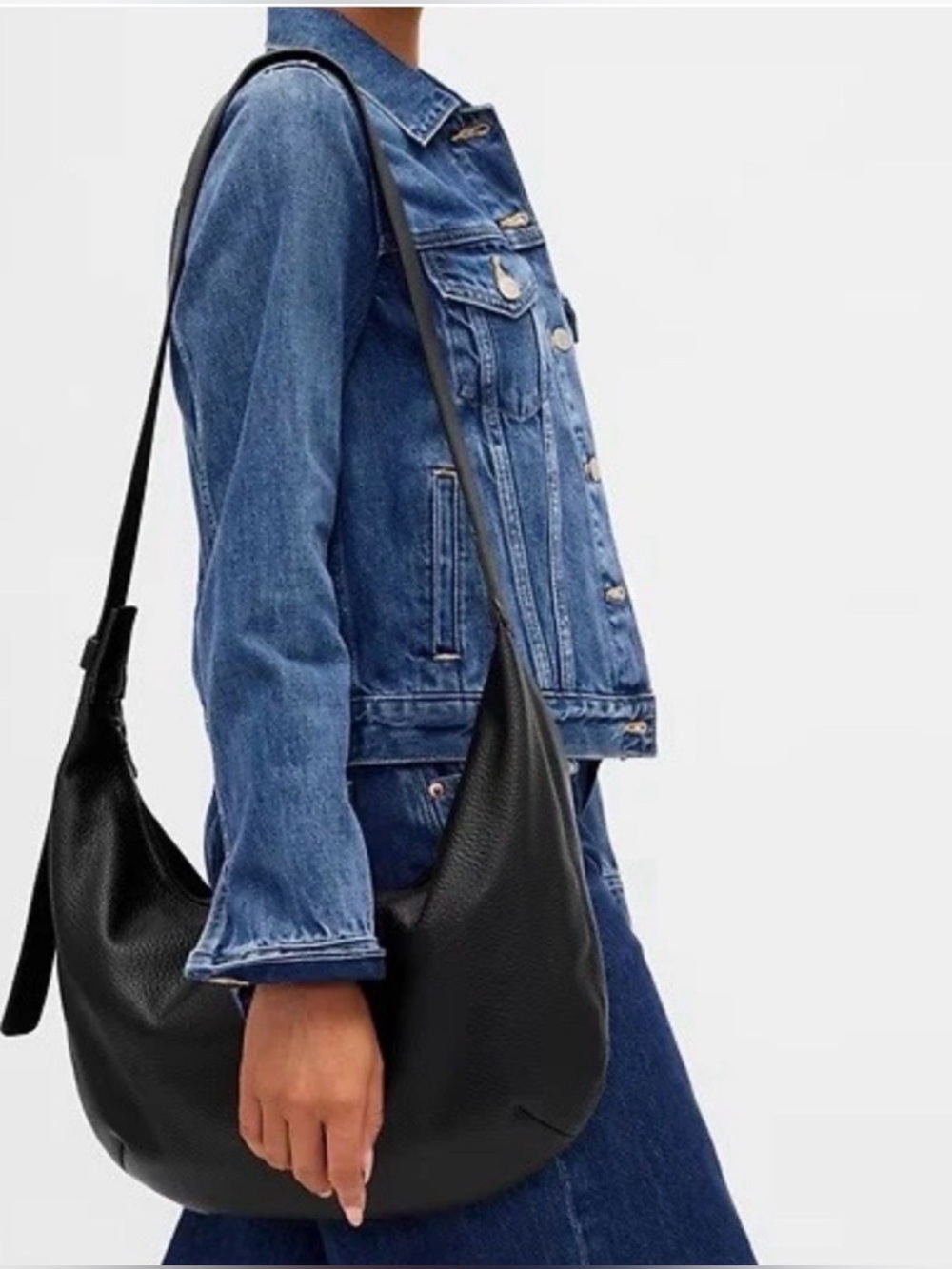 Gap slouchy vegan leather purse 🖤